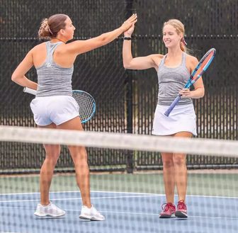 UWL women's tennis clinches share of WIAC title with shutout of Eau Claire